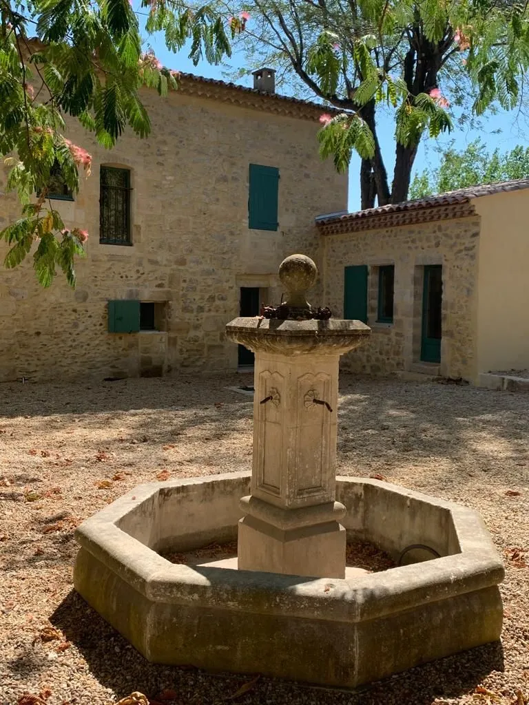 Mas des Oliviers - fontaine